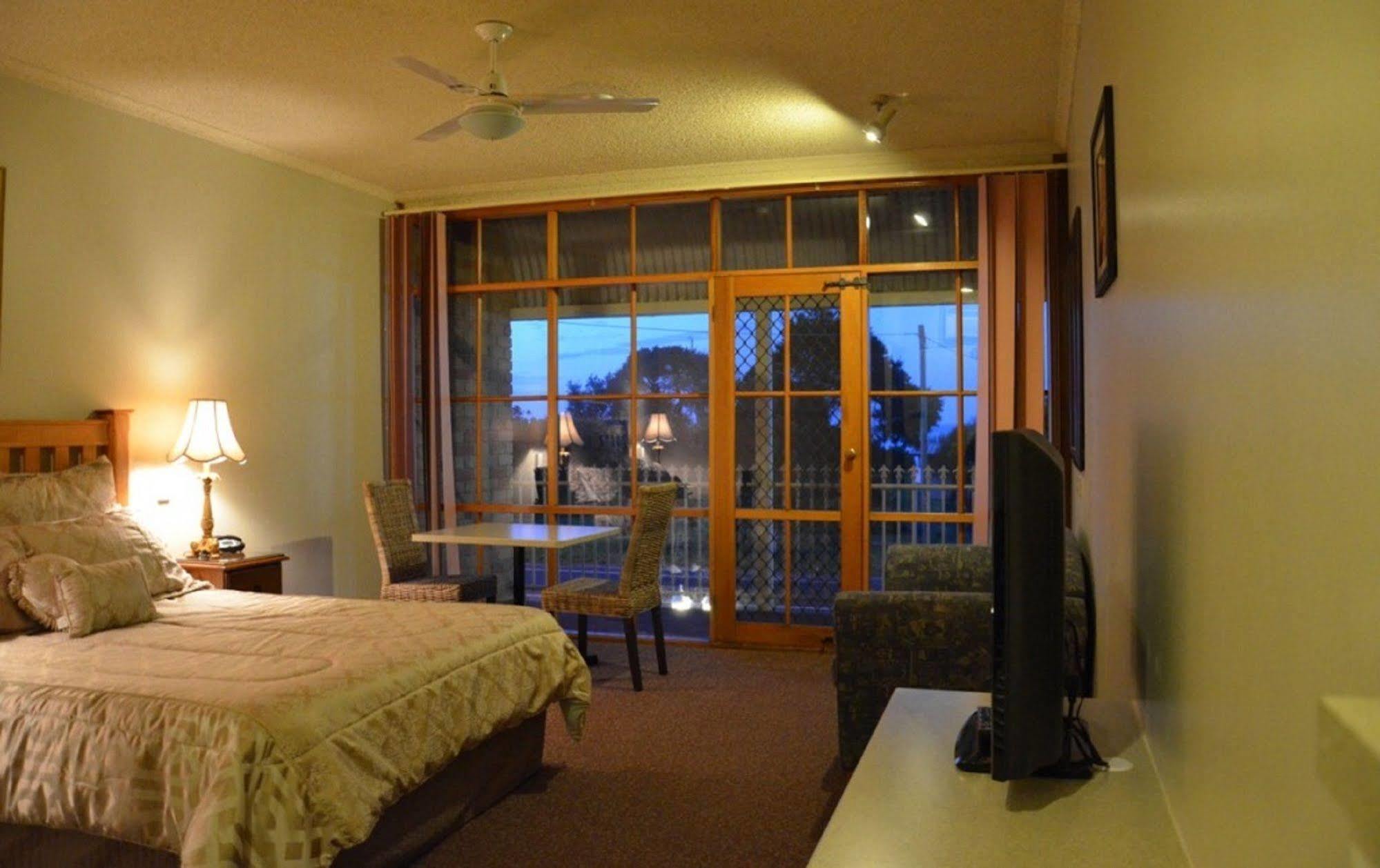 Bayview Motel Rosebud/Rye Экстерьер фото